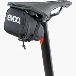 Evoc Seat Bag Satulalaukku -Pyoravarikko 100605100 S SEAT BAG dt02