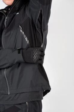 Endura MT500 Vedenpitävä Pyöräilytakki -Pyoravarikko 8a3aebb5 2ca8 41fb 8847 b9106082d34c