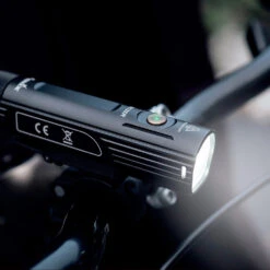 Fenix BC26R 1600lm Etuvalo -Pyoravarikko 911232 Fenix BC26R pyoranlamppu 12 1000x1000 1