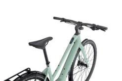 Specialized Vado SL 4.0 Step-Through EQ -Pyoravarikko 93921 52 VADO SL 40 ST EQ WHTSGE BLKREFL D1 POV