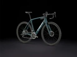 Trek Domane SLR 7 AXS Gen 4 (2023) -Pyoravarikko DomaneSLR7eTap 23 37356 E Portrait