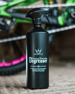Peaty's Drivetrain Degreaser Rasvanpoistosuihke 16 Peaty's Drivetrain Degreaser Rasvanpoistosuihke -Pyoravarikko FoamingDegreaserAmazon 5 2048x c46f1a86 b482 44a6 96c9 6ae16177e86c