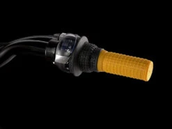 Trek Precaliber 24 8-Vaihteinen Jousitettu (2023) 34 Trek Precaliber 24 8-Vaihteinen Jousitettu (2023) -Pyoravarikko Precaliber248speedSuspension 23 36846 A Alt4