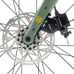 Kona Libre (2023) 12 Kona Libre (2023) -Pyoravarikko kona libre gloss green 06 1377577